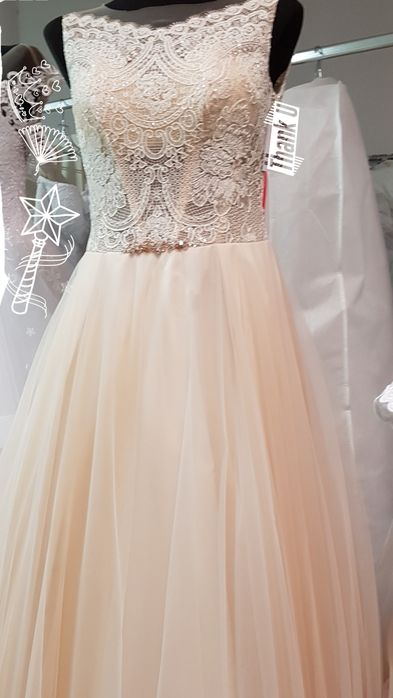 Suknia ślubna model River