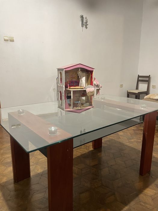 Стеклянный стол кухонный