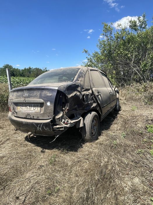 Лада калина 1118 після серйозного ДТП по документам все нормально по мотору,радіатору,ходовкі питань немає а кузов потребує заміни/реставрації