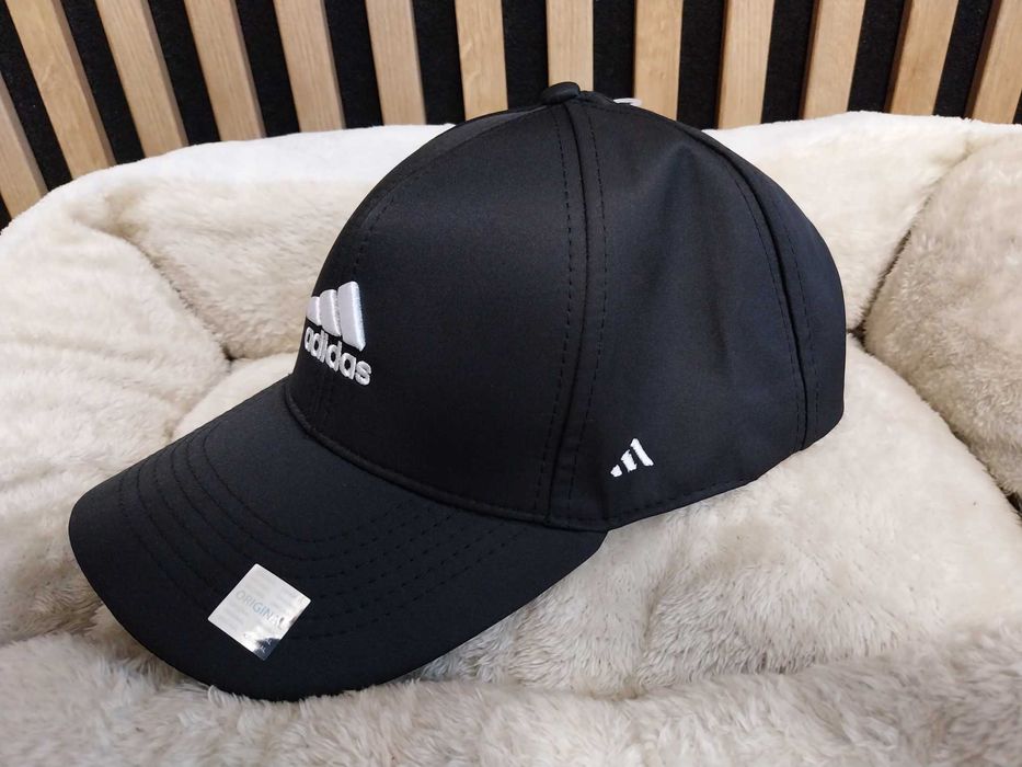 Adidas czapka czarna nowa uniwersalna