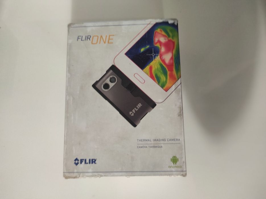 Тепловизор для смартфона Flir one