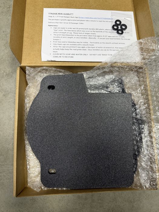 Пластикова заглушка переднього бампера рубікон jeep wrangler jl jt