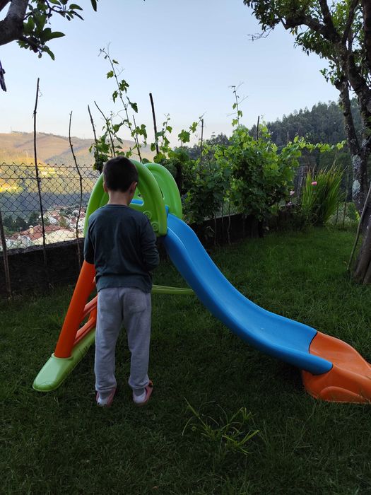 Escorrega de criança