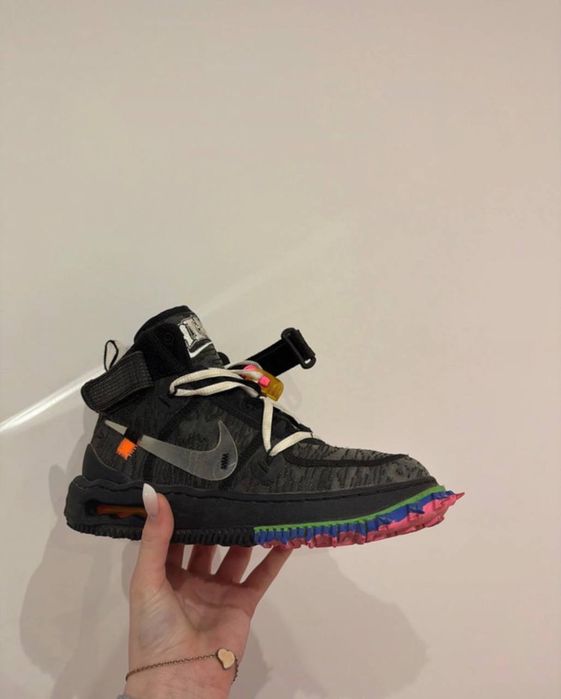 Nike mid air force off white