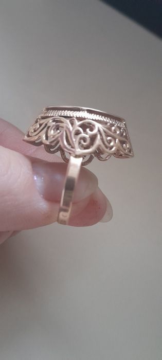 Золота каблучка 5.9 грам