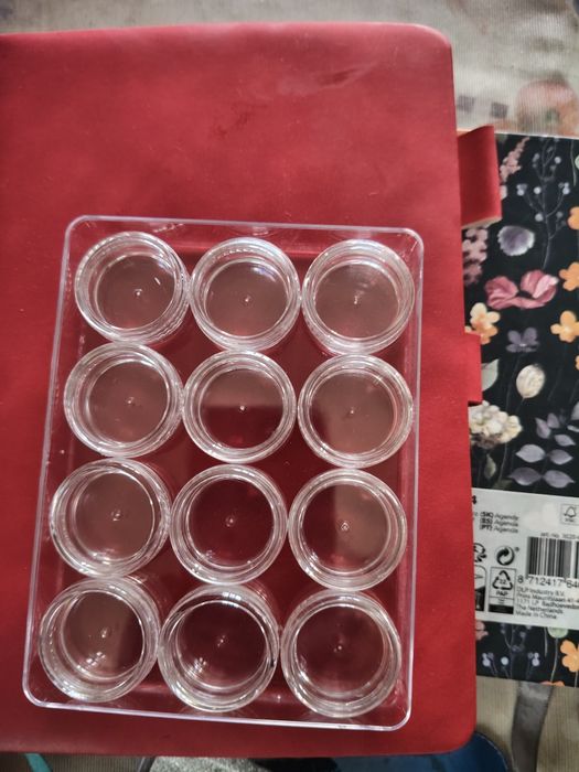 Продам баночки - закрутки 3 мл тара