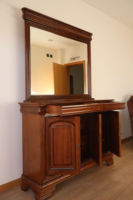 Sapateira com espelho