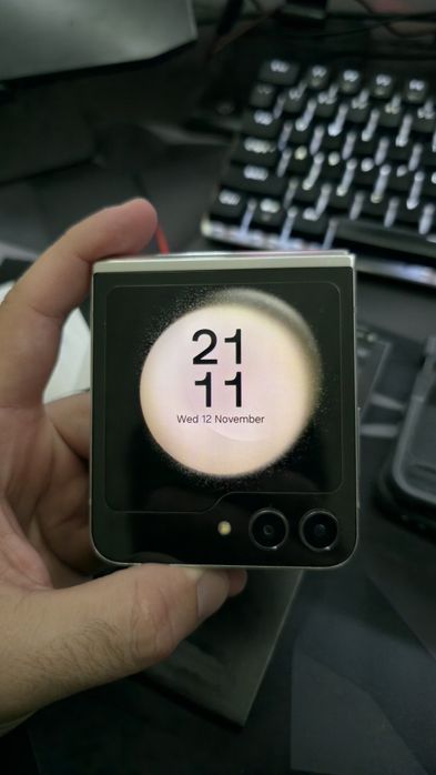 Samsung galaxy Z Flip 5