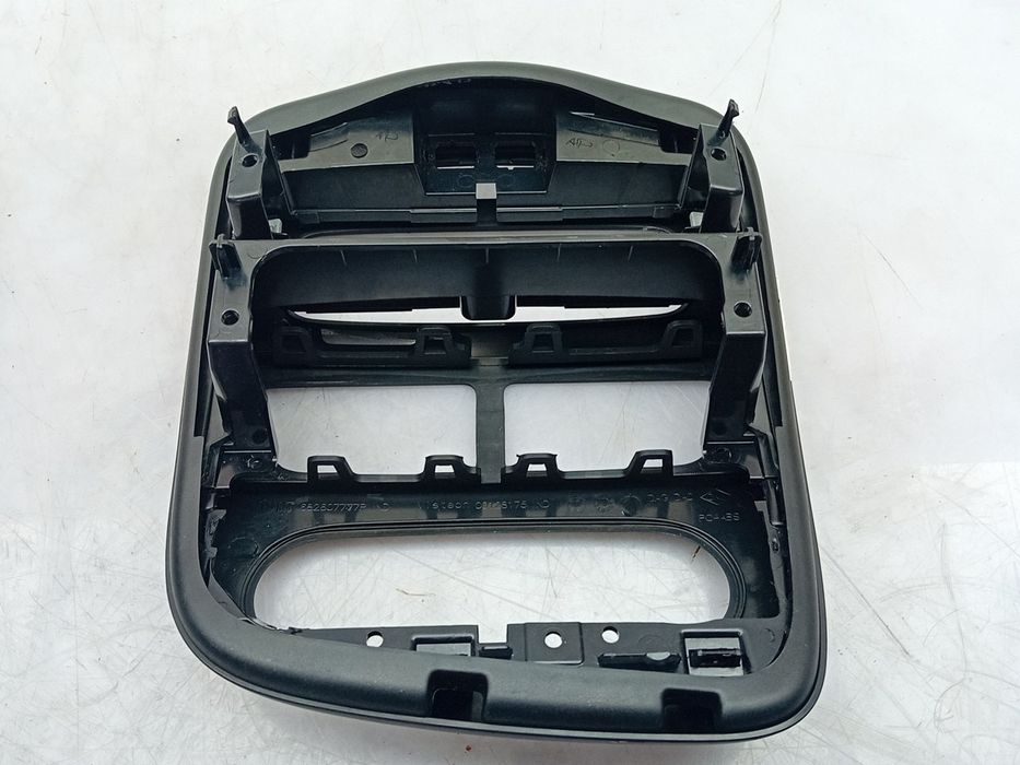 Moldura da consola central / rádio / aro RENAULT Clio IV (BH_)