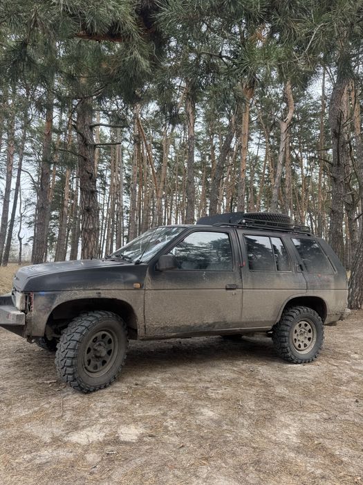 Продам Nisan terano