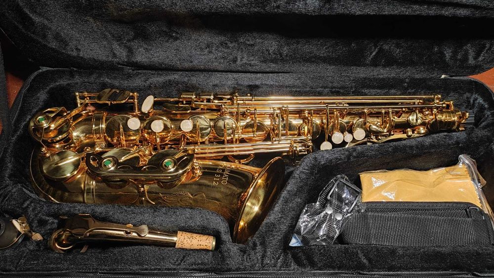 Saxofone Alto Yamato em Mi Bemol