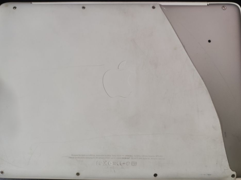 MacBook A1183, A1342 з аксесуарами