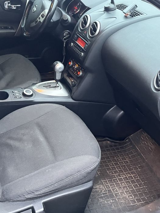 Продам Nissan Qashqai.