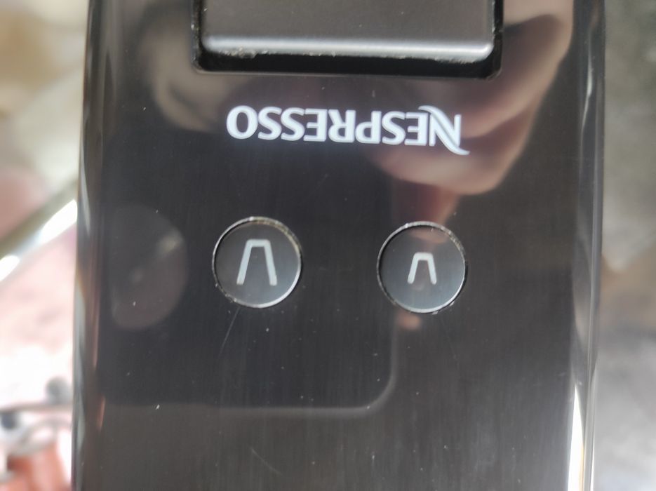 Máquina de café Nespresso Essenza Mini - Krups