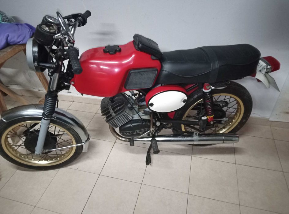 moto Sachs V5 restaurada