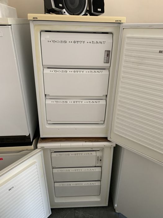 Морозильна камера на 4 шухляди