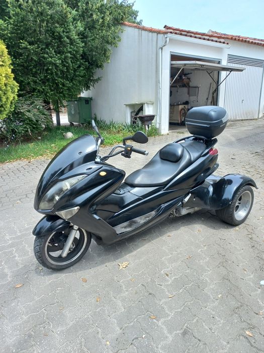 Scooter de três rodas