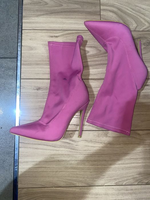 Byty na szpillki buty damskie