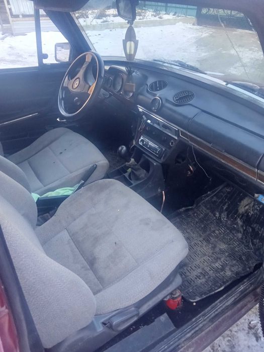 ВАЗ 2106 на ходу мотор 1.6