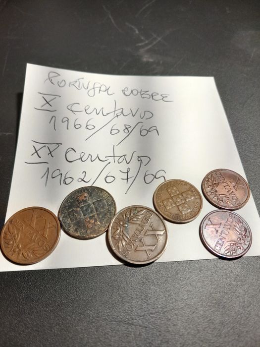 Lote grande de moedas antigas