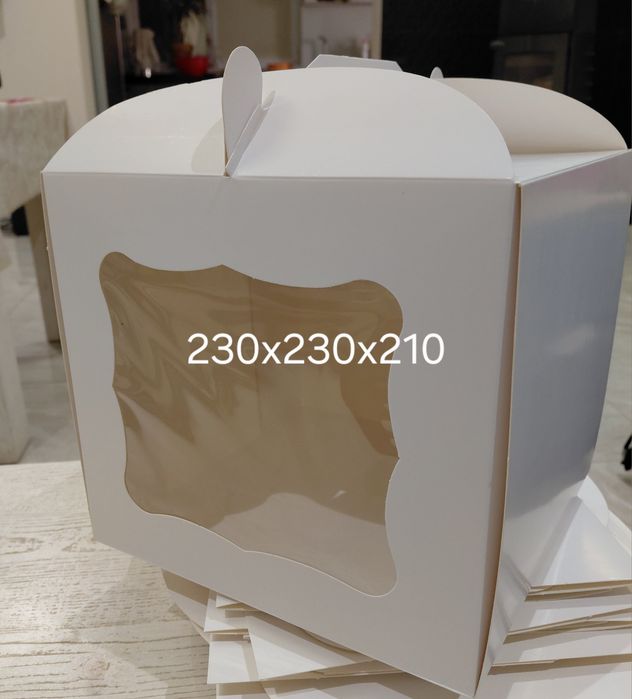 Коробки для тортів