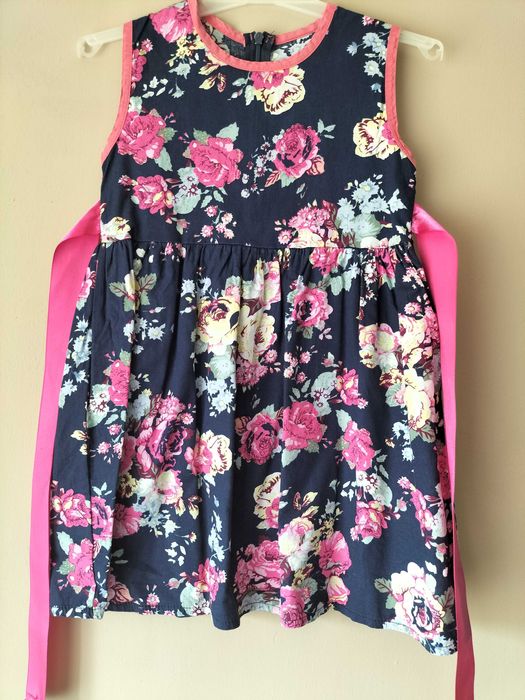 Sukienka róże granatowa 4 lata