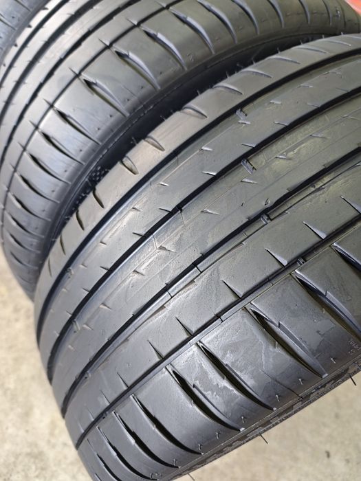 225/40R18 Michelin