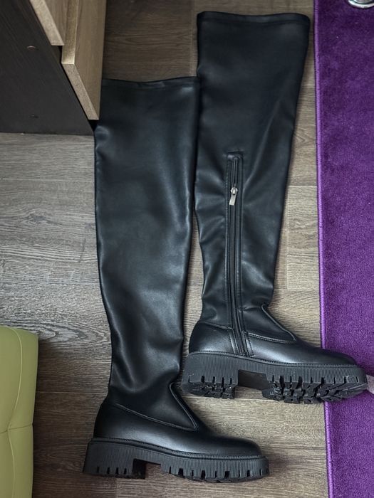 Нові шкіряні ботфорти. Ботфорди. Вище колін. Чулок.