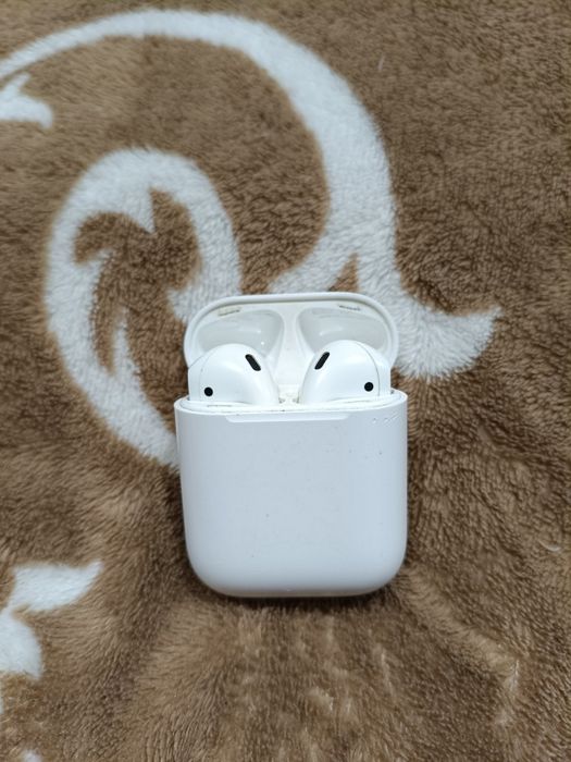Продам Airpods 2 в хорошому стані