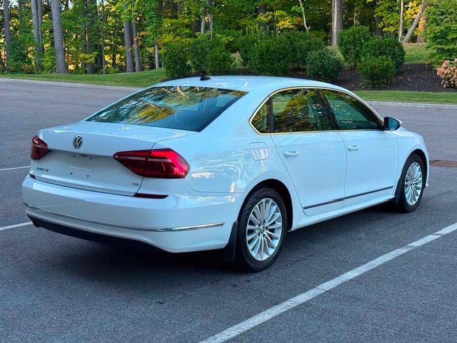 Volkswagen Passat SE      2017
