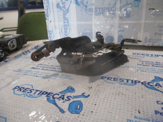Fechadura / fecho porta frente direito TOYOTA Dyna 150 Chassis (_Y_)