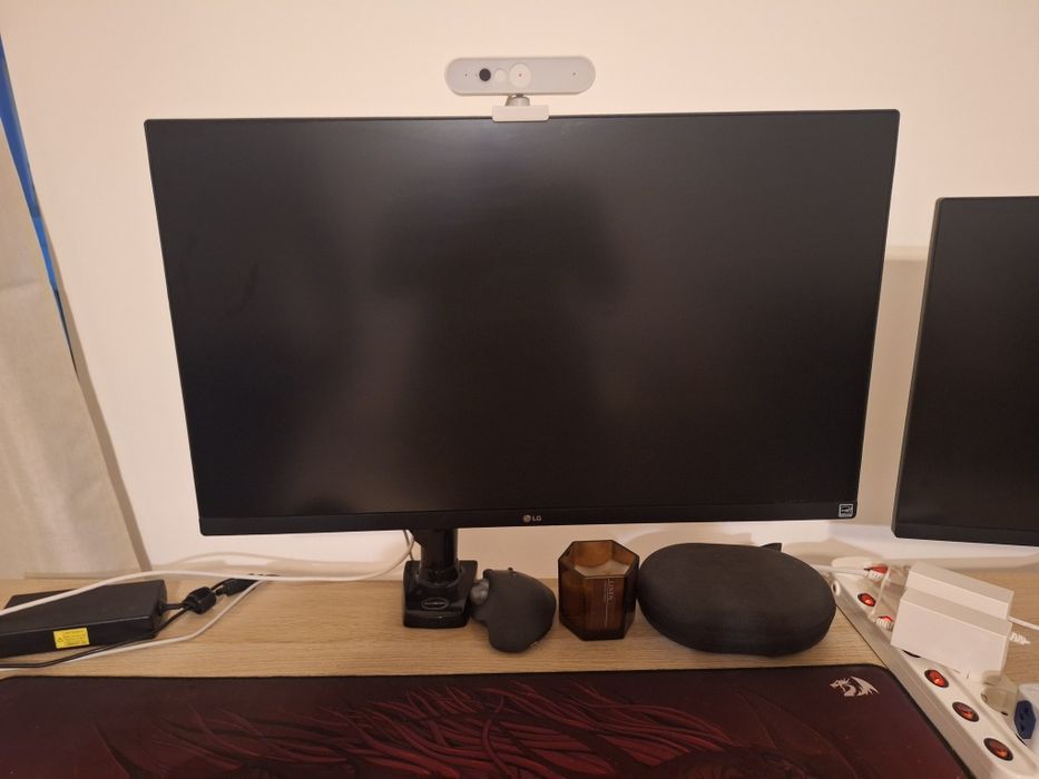 Monitor LG 27 polegadas com Suporte de Mesa Campo De Ourique • OLX.pt
