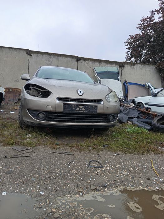 Разборка штрот Renault Fluence 1,6 K4M МКПП крило капот мотор фара
