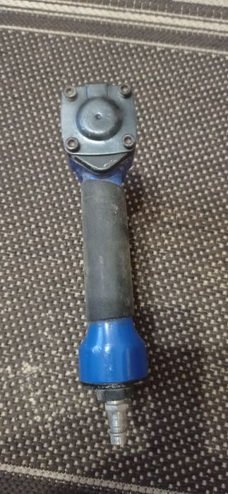 Продам пневмо пістолет на скоби