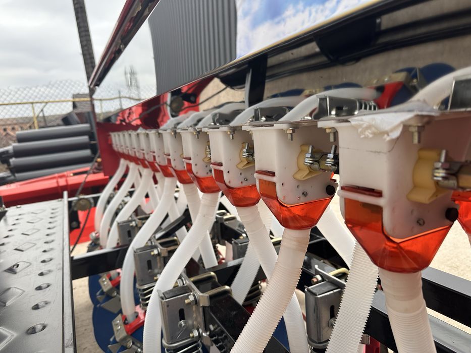 Зернова сівалка з нержавійки 12 рядна