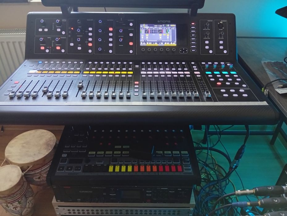 Consola Midas 32 kanały do studia nagrań i obsługi koncertu