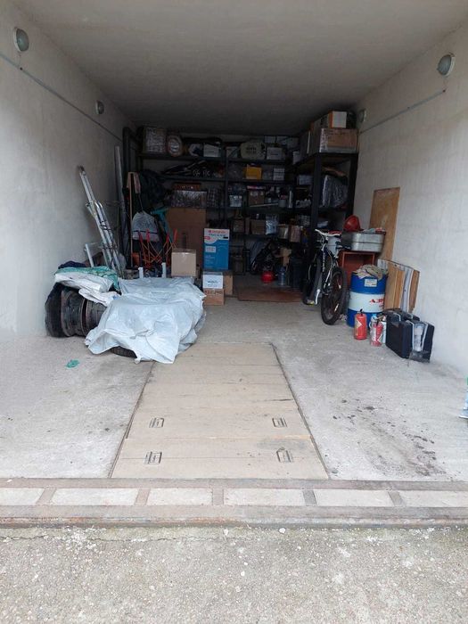 Продається ГАРАЖ ГК Мінський /може під бус/, право власності