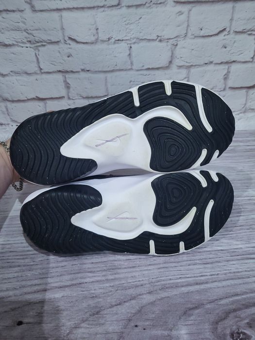 Кросівки Nike Legend Essential 3