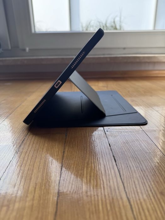 ESR Flip Magnetic Case with Pencil Holder