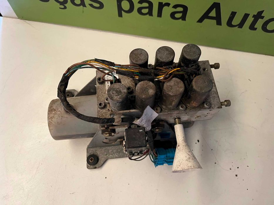 Mercedes-Benz CLK Cabriolet (A208) - Bomba Hidráulica da Capota Elétrica - Z739