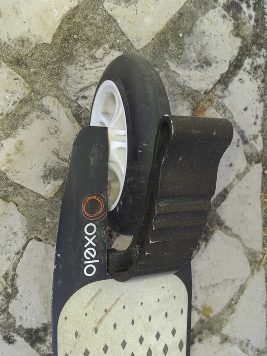 Trotinete OXELO.