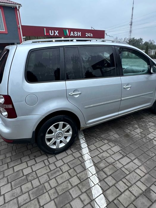 Volkswagen Touran