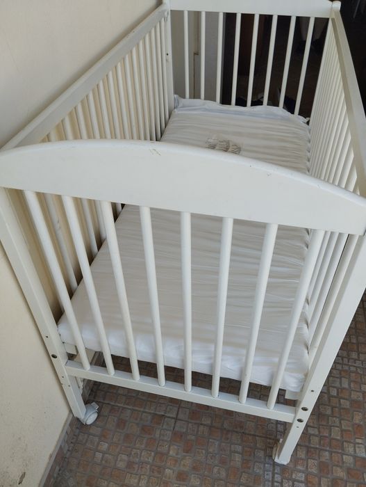 Berço Branco com Colchão