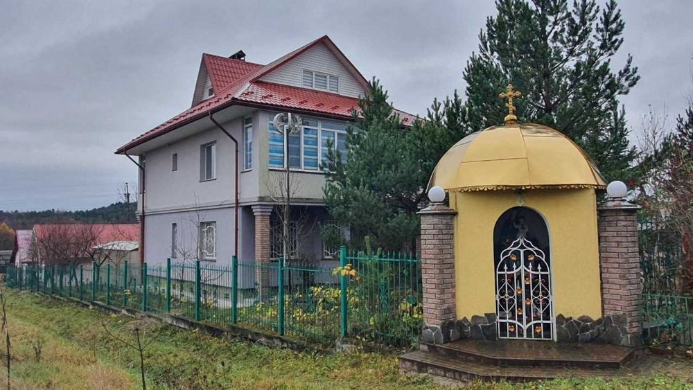 Продається просторий будинок у селі Нивочин по вулиці Шевченка