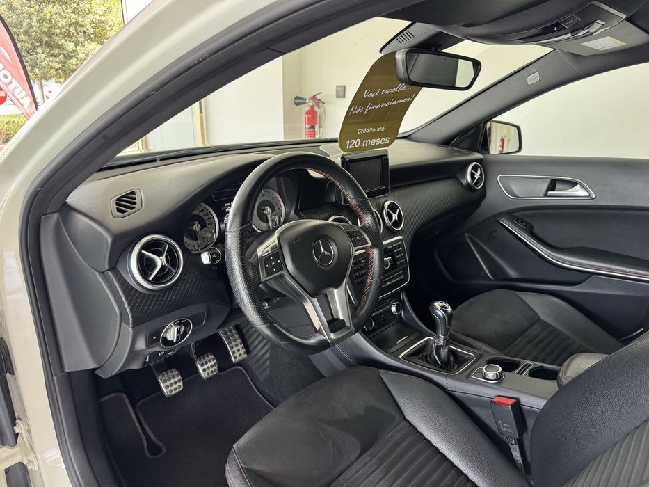 Mercedes-Benz A180 AMG Line
