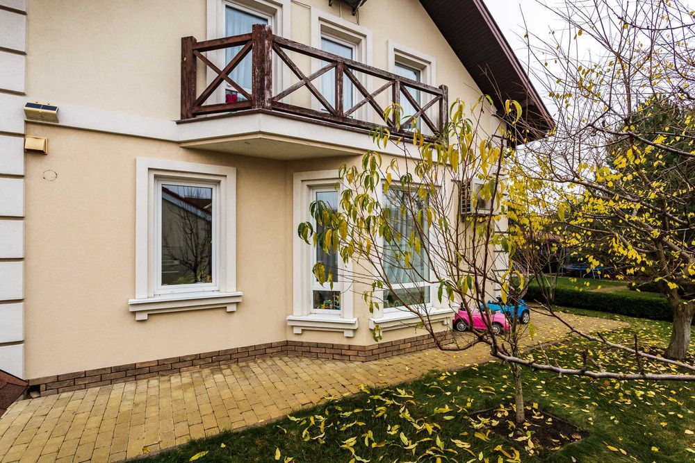 Продаж БУДИНКУ  в Гореничах 180 м2 на 10 соток
