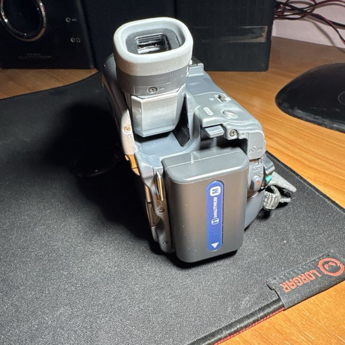 Sony Handycam DCR-TRV33E