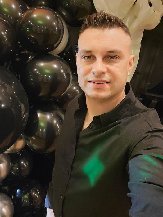 Dj konferansjer imprezy zamknięte wesela 18-stki Duży Biały miś