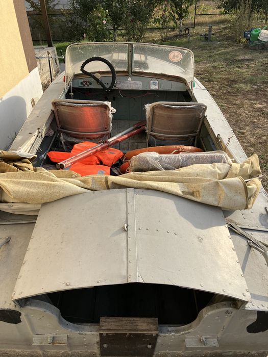 Продам човен Прогрес 4