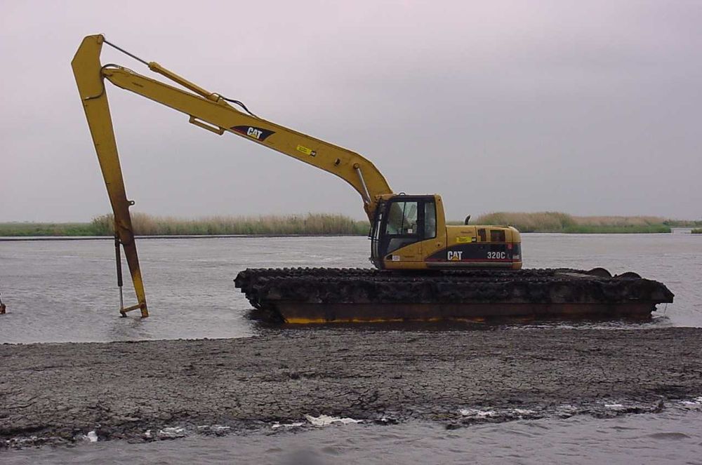Очищення водойм без відкачування води.Оренда Плаваючого Екскаватора